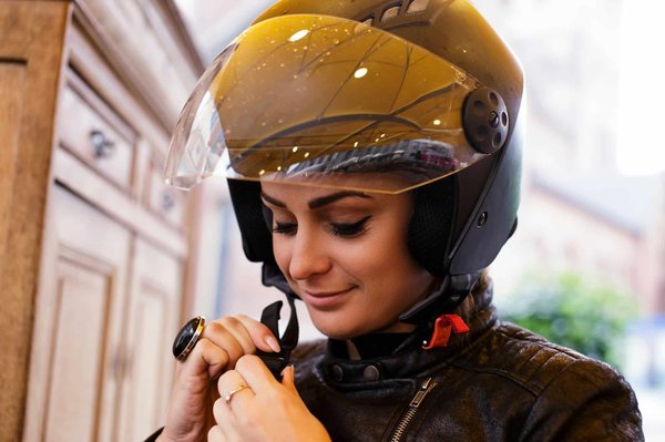 Guide d'achat : Comment choisir le casque parfait pour assurer votre sécurité à moto